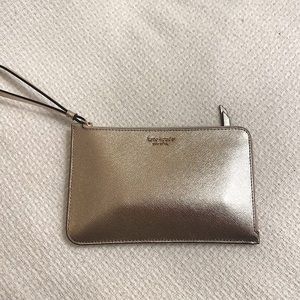 Kate Spade Metallic Wristlet ✨👛